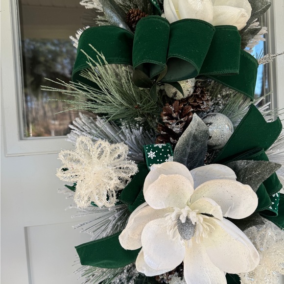 SOLD LOCALLY. Winter Magnolia Swag/Centerpiece/Door Hanger - Picture 16 of 16